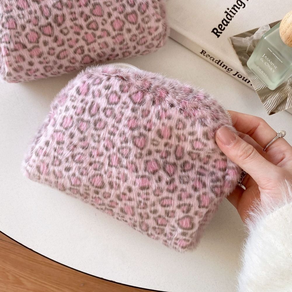 High Quality Fuzzy Makeup Bag  - Cosmetic Bags 评论和价格